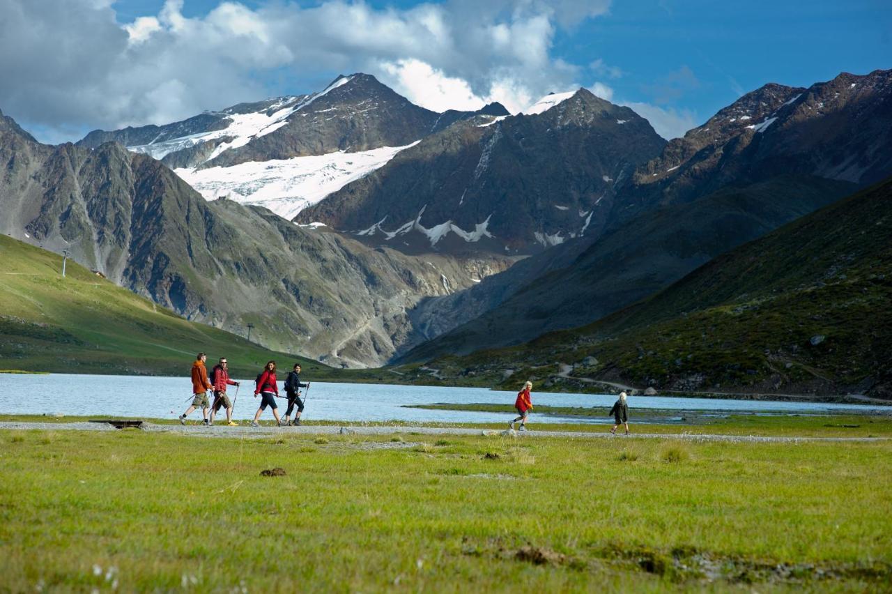 Hotel Mittagskogel Pitztal Санкт-Леонхард-им-Пицталь Экстерьер фото