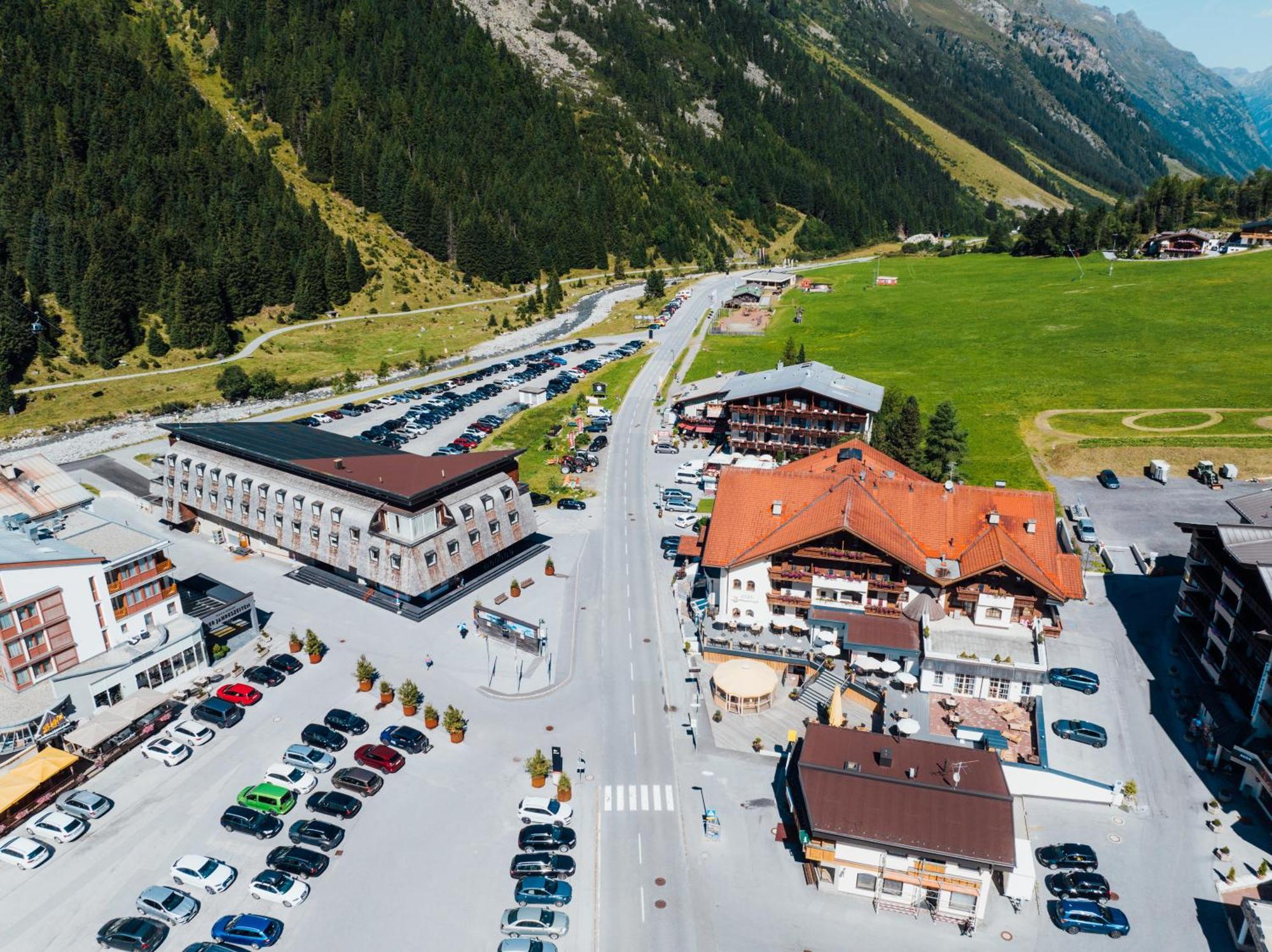 Hotel Mittagskogel Pitztal Санкт-Леонхард-им-Пицталь Экстерьер фото