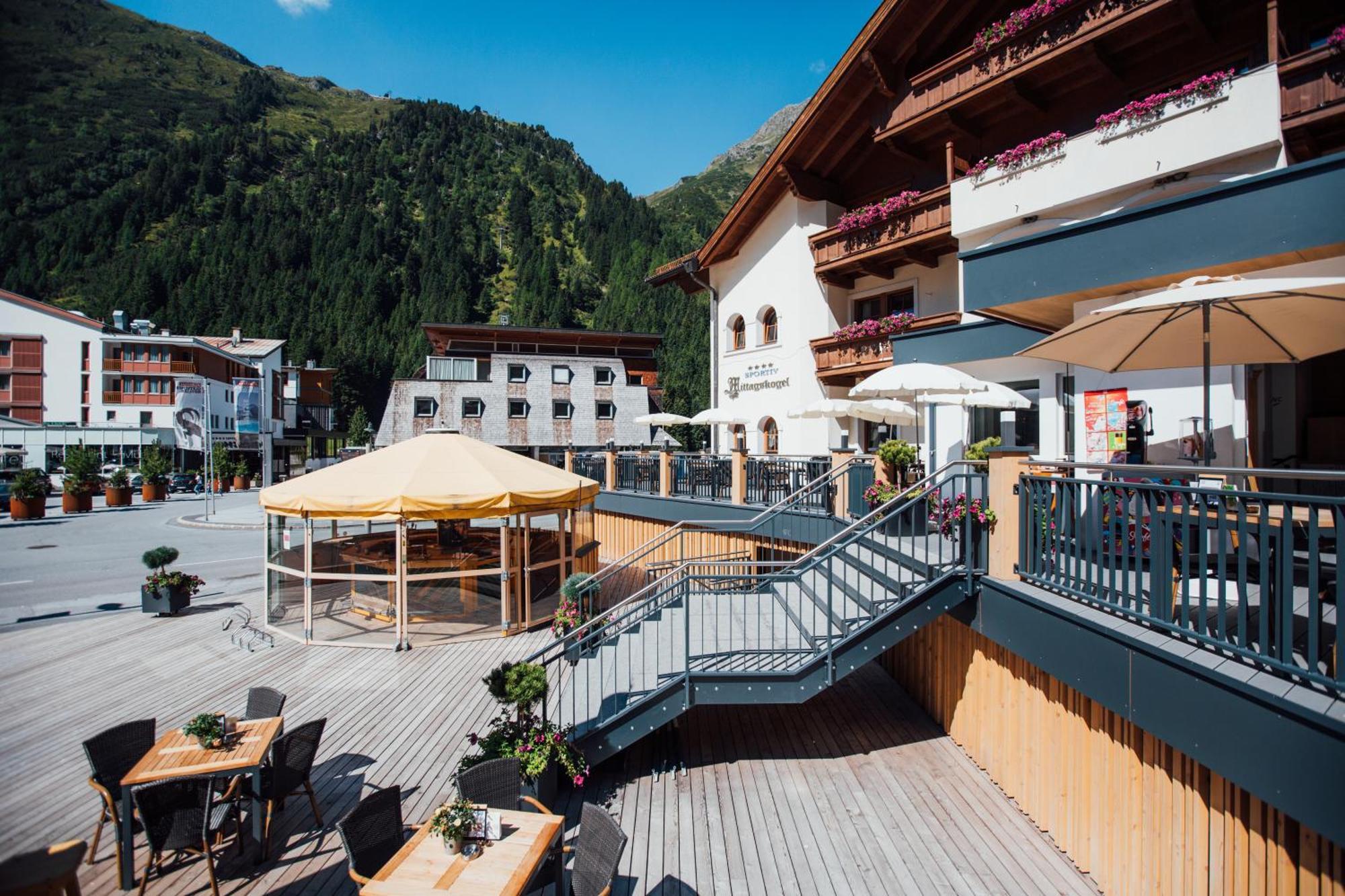Hotel Mittagskogel Pitztal Санкт-Леонхард-им-Пицталь Экстерьер фото