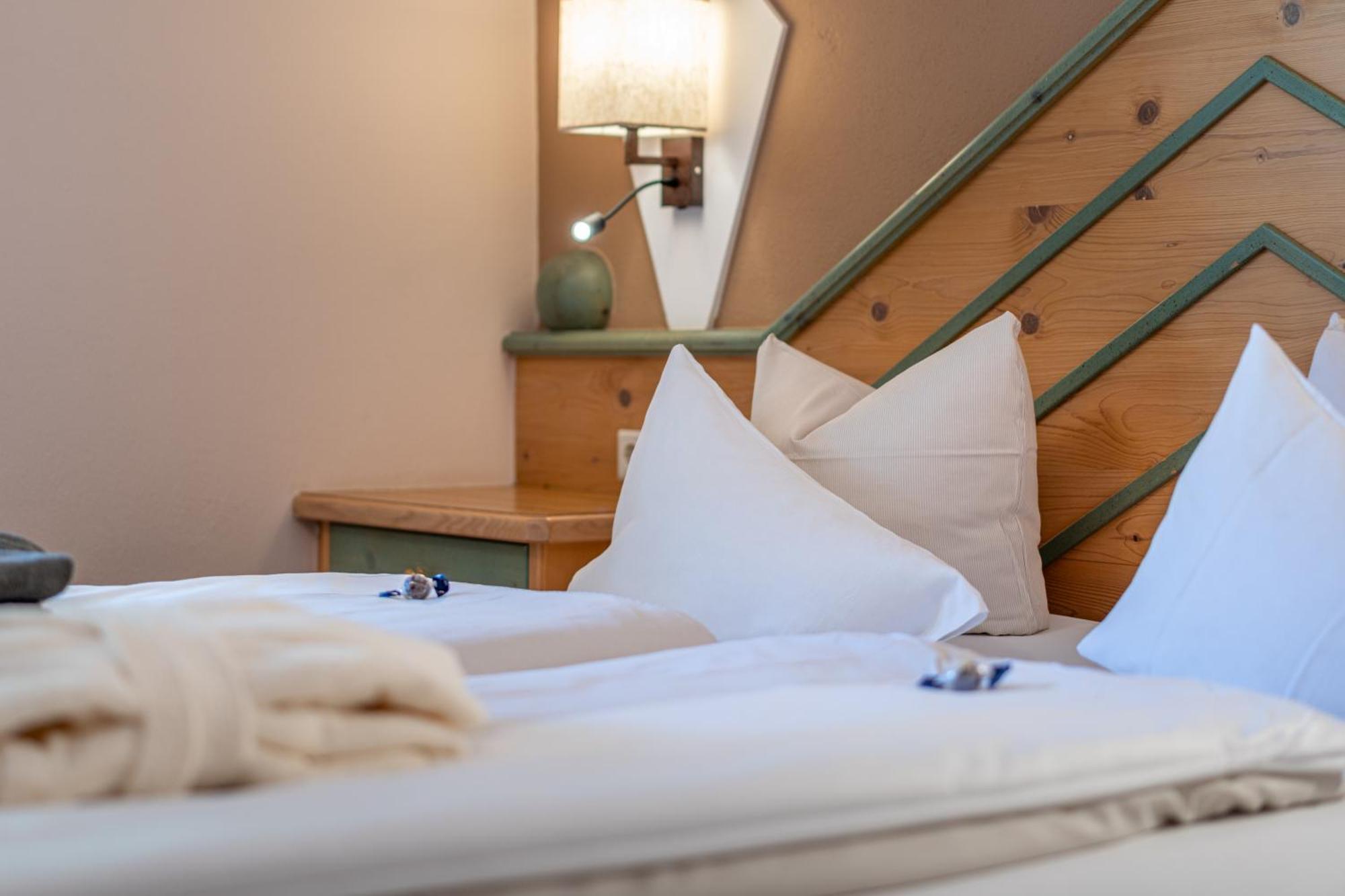 Hotel Mittagskogel Pitztal Санкт-Леонхард-им-Пицталь Экстерьер фото