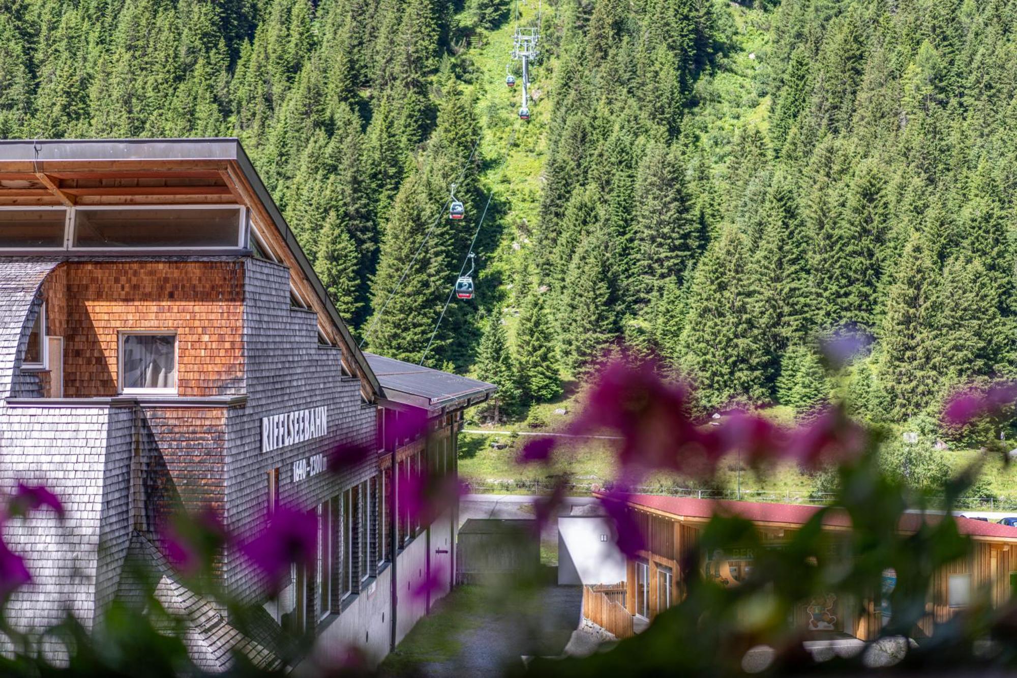 Hotel Mittagskogel Pitztal Санкт-Леонхард-им-Пицталь Экстерьер фото
